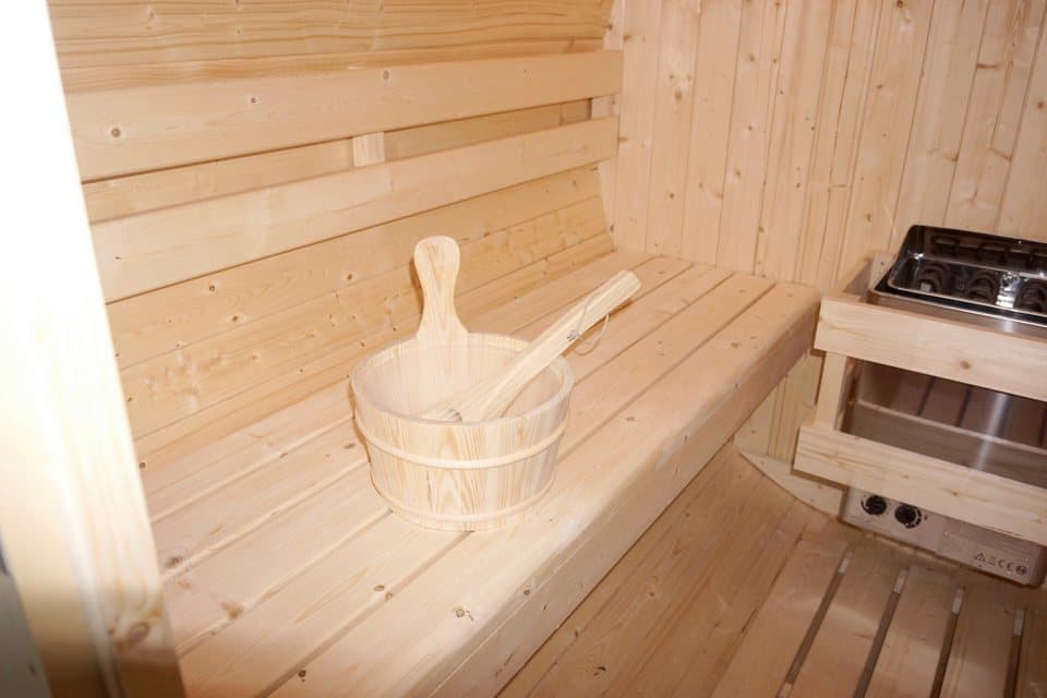 Sanotechnik Fasssauna »TROMSÖ L«, BxTxH: 189 x 180 x 191,5 cm, 3,8 mm, geeignet für 4 Personen, Fichetnholz - Thumbnail 8