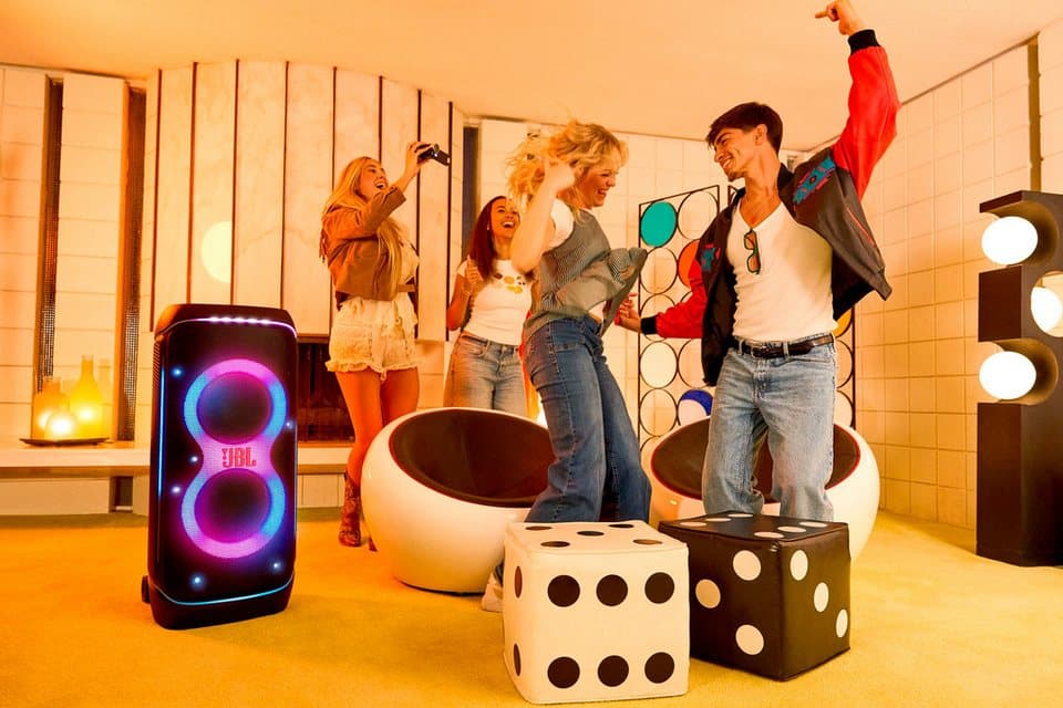 JBL PARTYBOX 720 Party-Lautsprecher (Bluetooth, 800 W, dynamische Lichtshow,15 Std. Akku (opt), IPX-4,Auracast Multi-Speaker) - Thumbnail 15