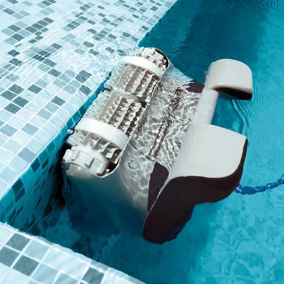 maytronics Poolroboter Dolphin Deluxe Active, (mit Automatisierungsmodus), Professionelle Poolreinigung für Pools bis zu 15 Meter - Thumbnail 3