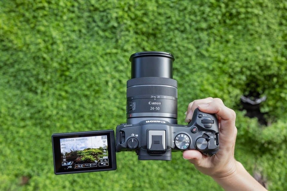 Canon EOS R8 + RF 24-50mm F4.5-6.3 IS STM Kit Systemkamera (RF 24-50mm F4.5-6.3 IS STM, 24,2 MP, Bluetooth, WLAN, verfügbar ab 17.04.23) - Thumbnail 22