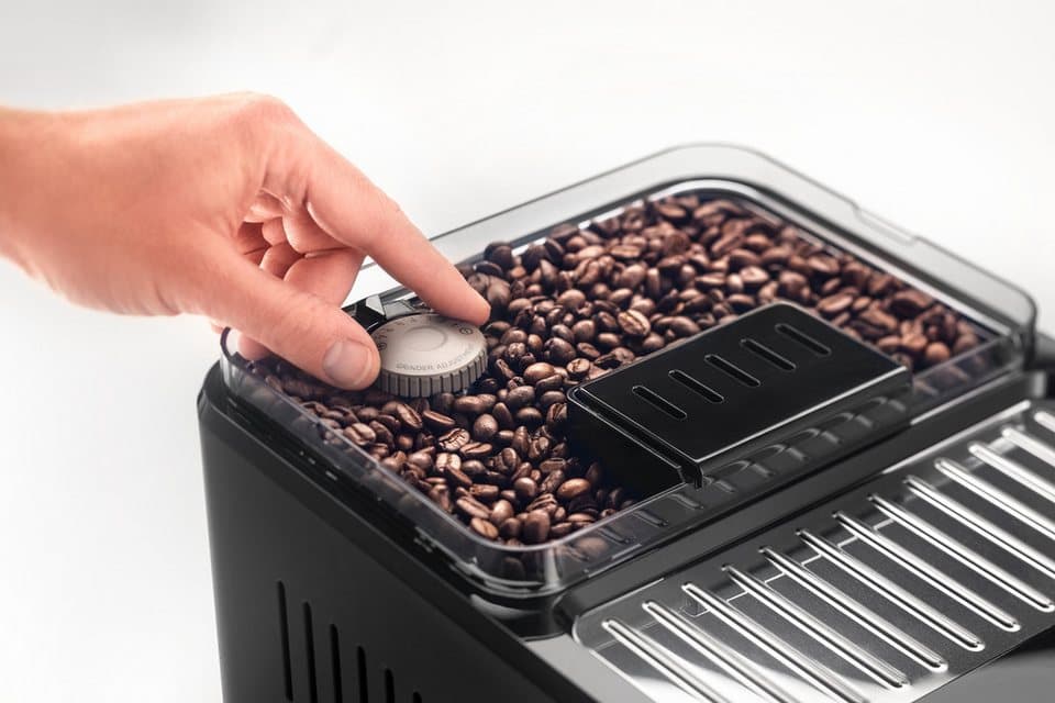 De'Longhi Kaffeevollautomat Eletta Explore ECAM450.55.S - 40 Rezepte, heißer & kalter Milchschaum, 3,5" Touch-Display, herausnehmbare Brühgruppe, einstellbarer Mahlgrad - Thumbnail 6