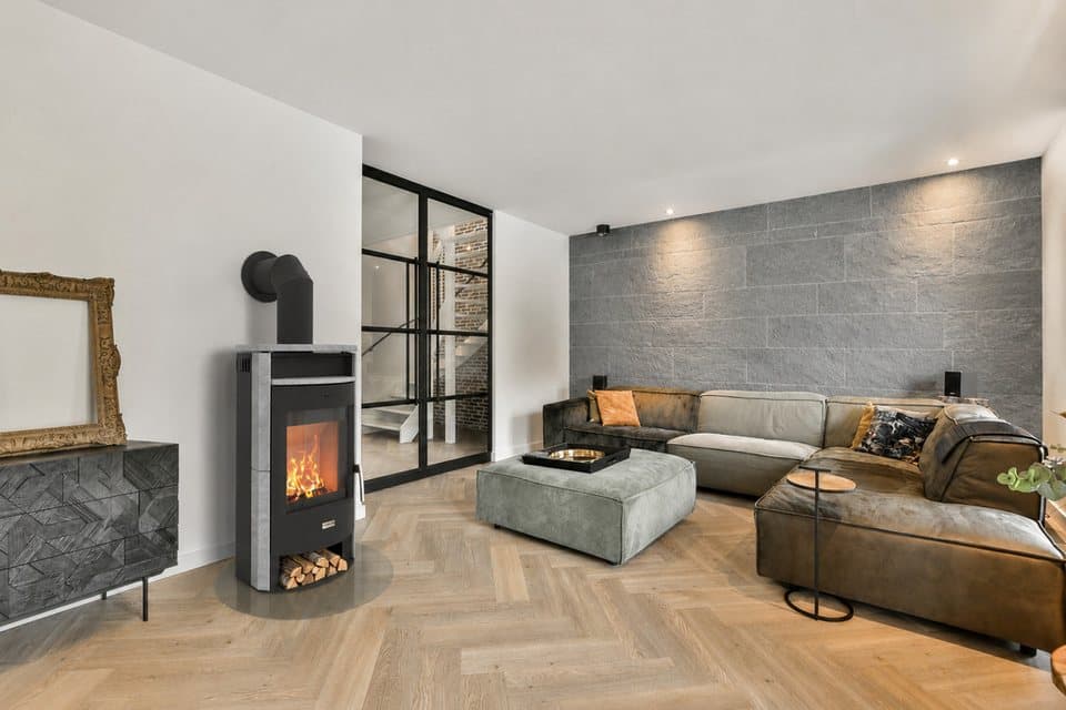 Hanseatic Kaminofen »MAIA Speckstein« Exklusiv, Lieferung bis ins Wohnzimmer, 6,2 kW, Zeitbrand, Große Sichtscheibe, mit Tee- und Holzfach - Thumbnail 2