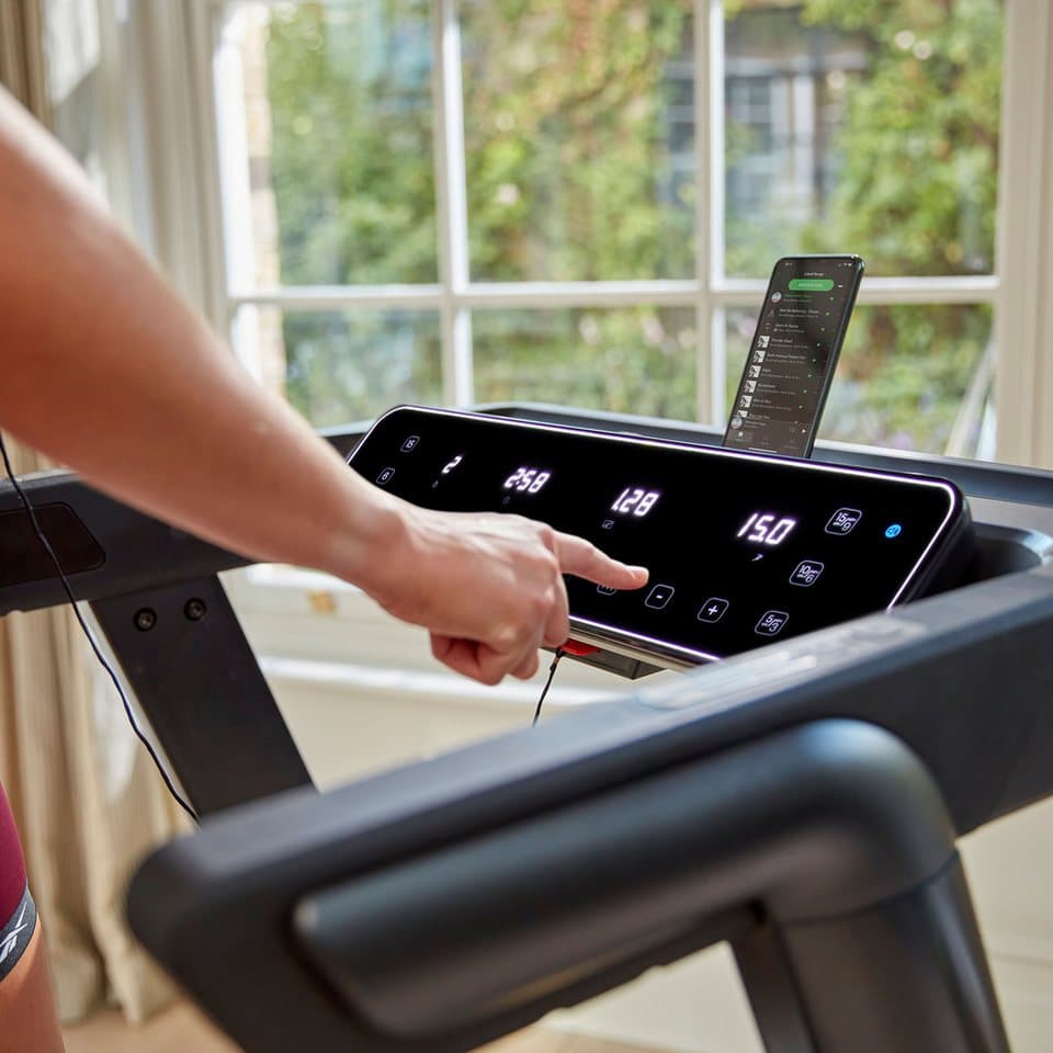 Reebok Laufband FR30z Floatride (mit integriertem Ventilator und Tablet-Halterung, Bluetooth), bis max. 20 km/h, mit Steigung, 150 kg max. Benutzergewicht - Thumbnail 14