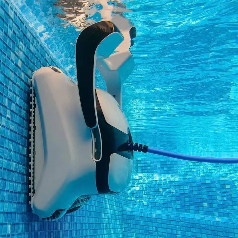 maytronics Poolroboter Dolphin Deluxe Active, (mit Automatisierungsmodus), Professionelle Poolreinigung für Pools bis zu 15 Meter - Thumbnail 4