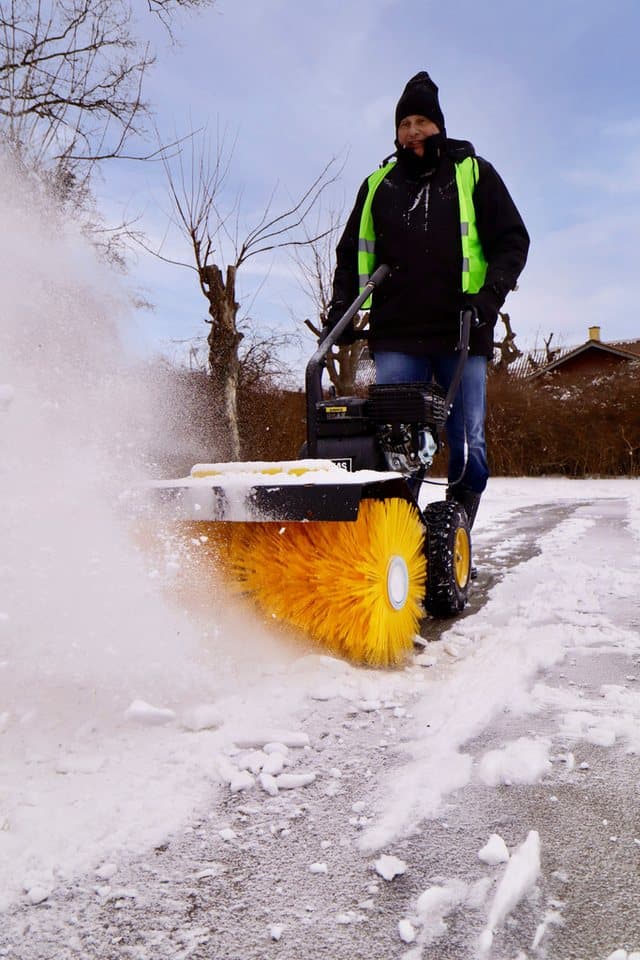 Texas Benzin-Kehrmaschine Handy Sweep 640TG, 60 cm Arbeitsbreite - Thumbnail 3