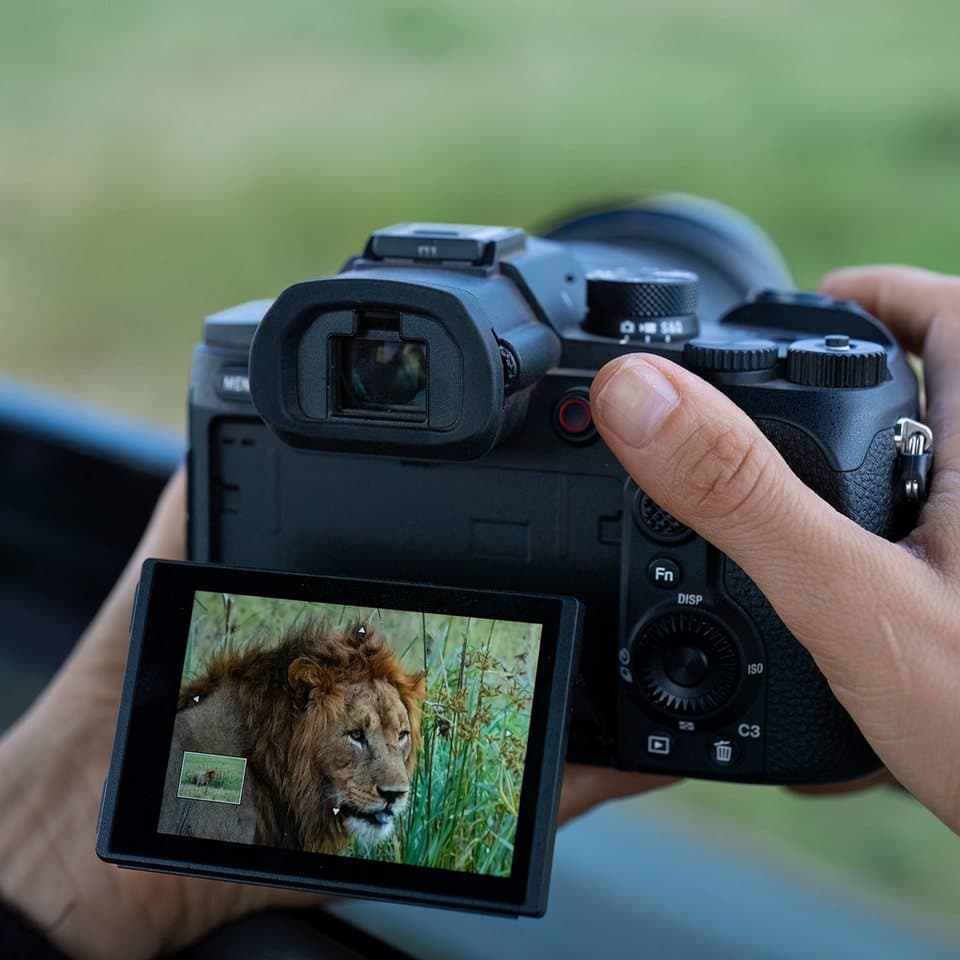 Sony DSC-RX10M5 Bridge-Kamera (ZEISS® Vario-Sonnar T* 24–600 mm11 F2.4–4.0, 20,1 MP, Bluetooth, WLAN, Sony RX10 V, Kamera mit 24–600 mm High-Zoom, Echtzeit-Erkennungs-AF) - Thumbnail 5