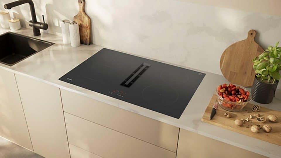 NEFF Kochfeld mit Dunstabzug N 50 V58NBS1L0, Combi Induction für große Töpfe & extrem effiziente Absaugleistung - Thumbnail 4