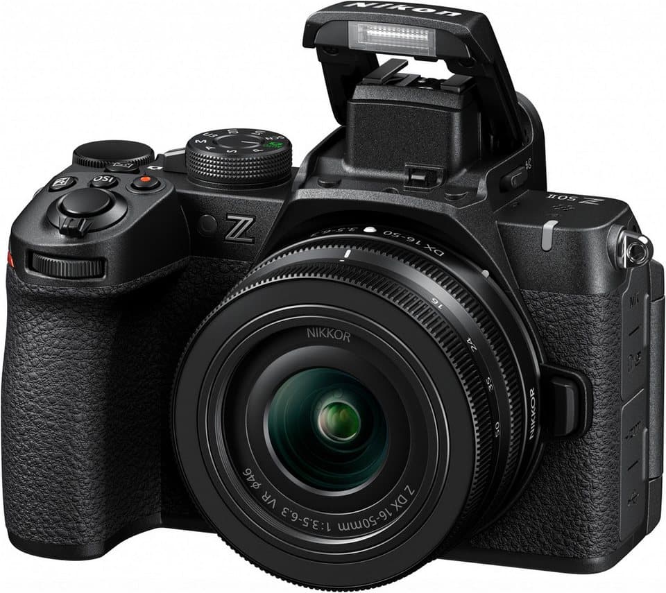 Nikon Kit Z50II + 16–50 mm VR + 50–250 mm VR Systemkamera (NIKKOR Z DX 16–50mm f/3,5-6,3 VR, NIKKOR Z DX 50–250mm f/4,5–6,3 VR, 20,9 MP, Bluetooth, WLAN) - Thumbnail 9