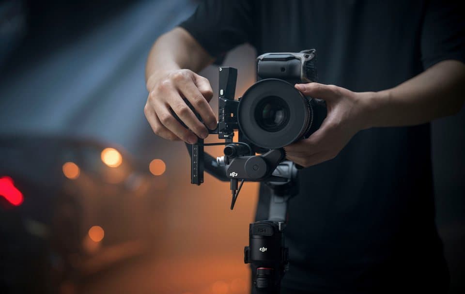 DJI RS 4 PRO Gimbal - Thumbnail 9