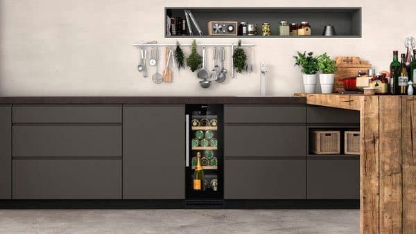 NEFF Weinkühlschrank KU9202HF0, für 21 Standardflaschen á 0,75l,Eine Temperatur Zone (5°C-20°C) zur optimalen Lagerung - Bild 1