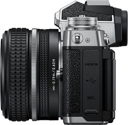 Nikon Kit Z fc + 28 SE Systemkamera (NIKKOR Z 28 mm 1:2,8 SE, 20,9 MP, Bluetooth, WLAN (WiFi) - Thumbnail 4