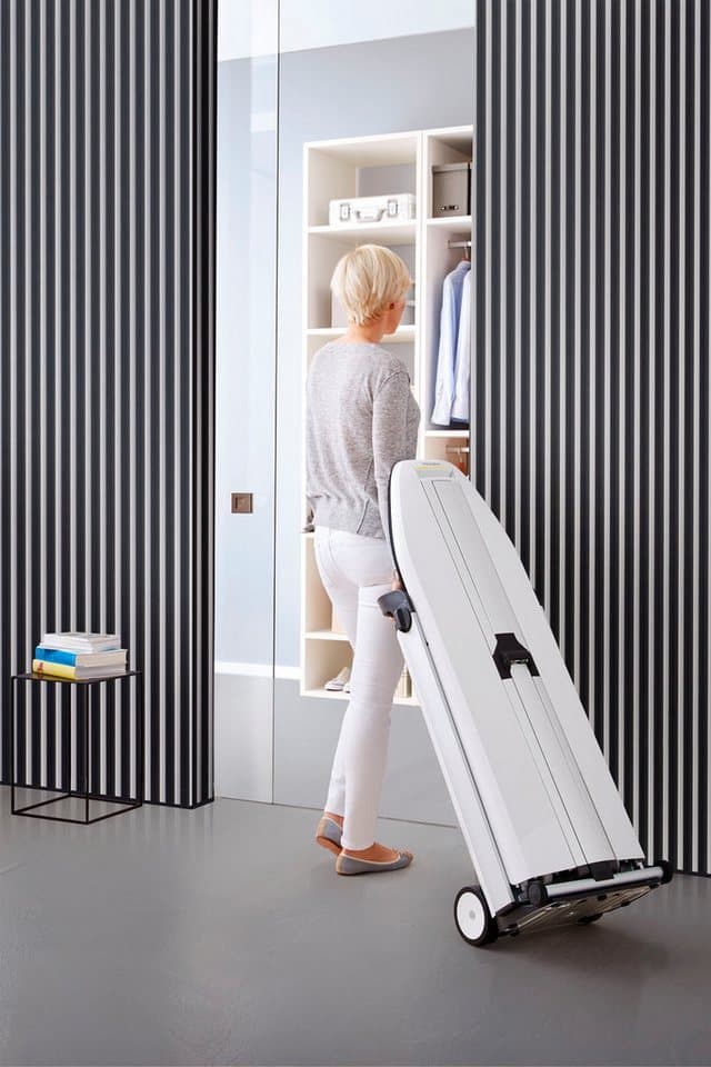 Miele Bügelsystem B 4312 FashionMaster, 2200 W, mit Wabensohle für beste Bügelergebnisse - Thumbnail 2