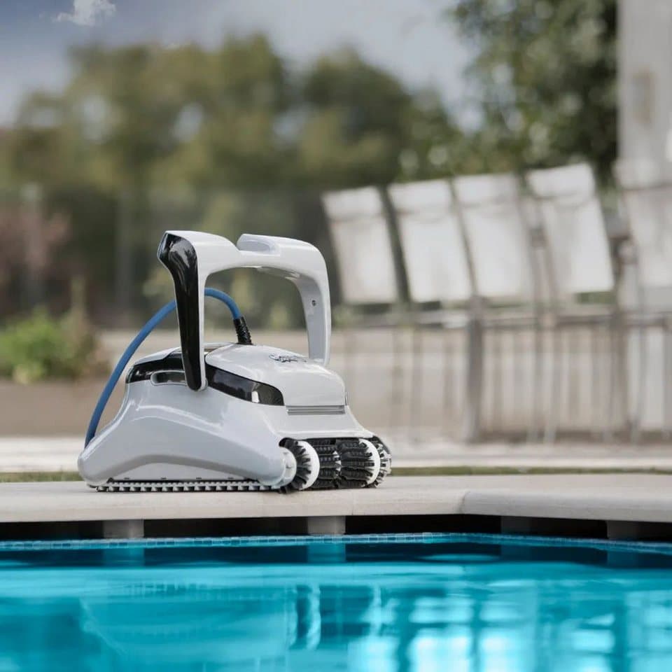 maytronics Poolroboter Dolphin Deluxe Active, (mit Automatisierungsmodus), Professionelle Poolreinigung für Pools bis zu 15 Meter - Thumbnail 2