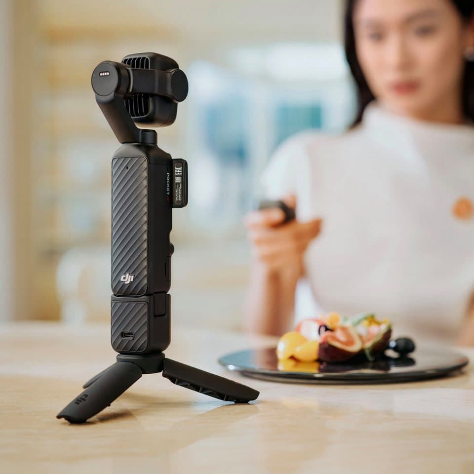 DJI Osmo Pocket 4P (Pro) Vlog Combo Kompaktkamera (37 MP, 3x opt. Zoom, WLAN (Wi-Fi), Bluetooth) - Thumbnail 9